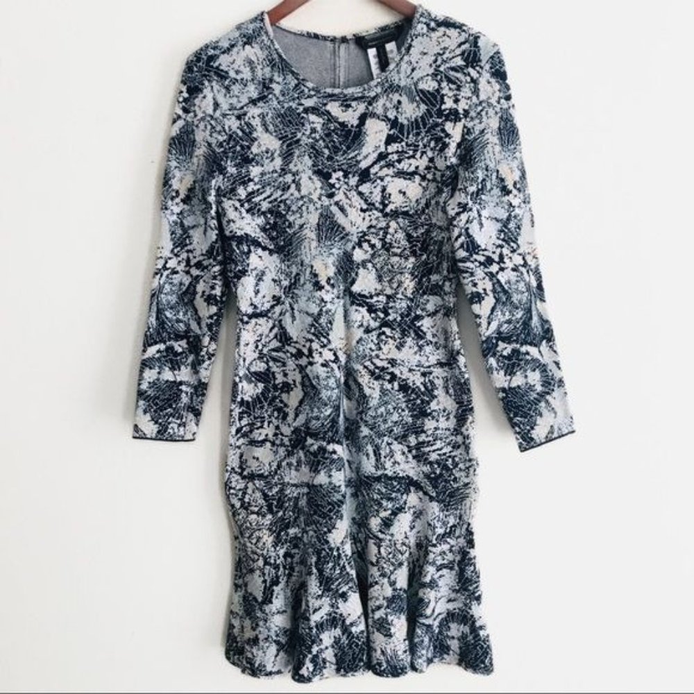 BCBGMaxAzria Leilani Abstract Jacquard Knit Mini Dress Blue White Size Medium - Picture 3 of 8